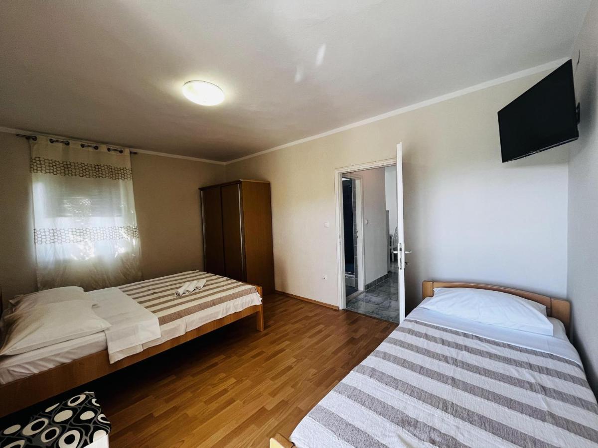 Apartmani Ivica 크르크 외부 사진